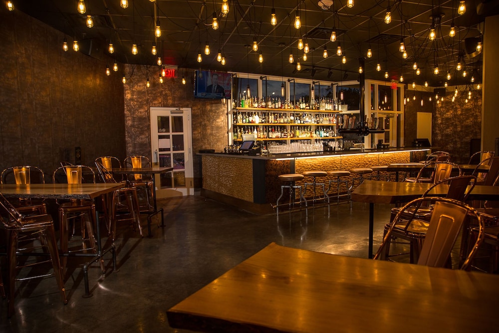 The Fredonia Hotel and Convention Center in Nacogdoches Best Rates