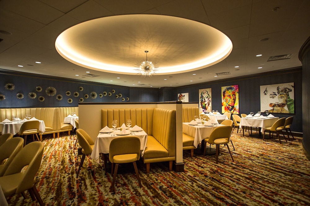 The Fredonia Hotel and Convention Center in Nacogdoches Best Rates