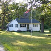 Top 10 Oconto Wi Hotels 58 Hotel Deals On Expedia Bay Breeze Cottage 4 Season Fully Outed Vacation Getaway