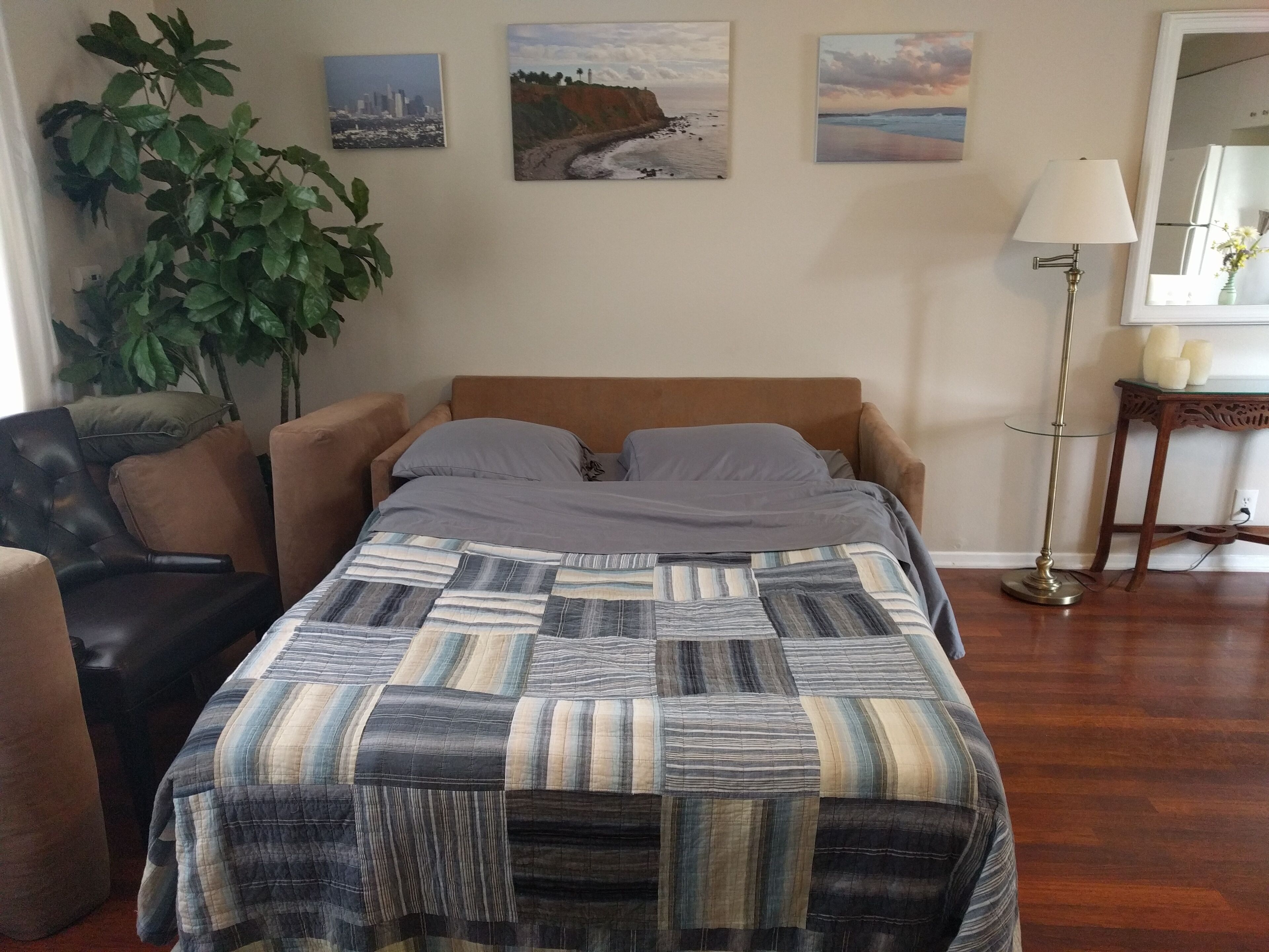 Clean 1b 1b 750 Sf Retreat Near Lax Minutes From Manhattan Beach In Hawthorne Ca Expedia