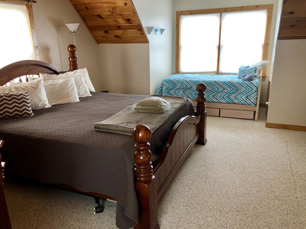 Captivating 5 Bed 5 Bath Lake Front Log Cabin W Private Cove Sandy Beach In Bumpass Hotel Rates Reviews On Orbitz