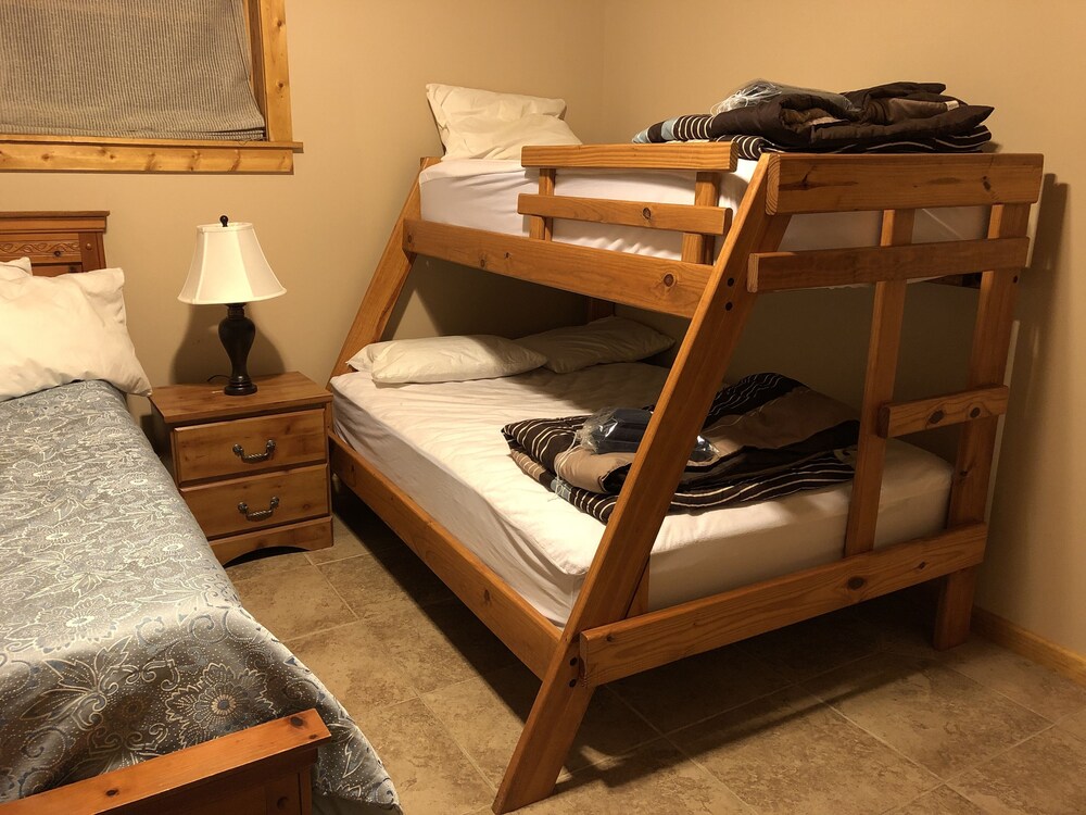 Captivating 5 Bed 5 Bath Lake Front Log Cabin W Private Cove Sandy Beach In Bumpass Hotel Rates Reviews On Orbitz