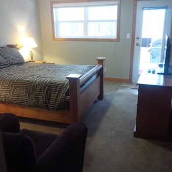 Kimberley Cabin Between Trickle Creek Golf Ski Hill Reviews