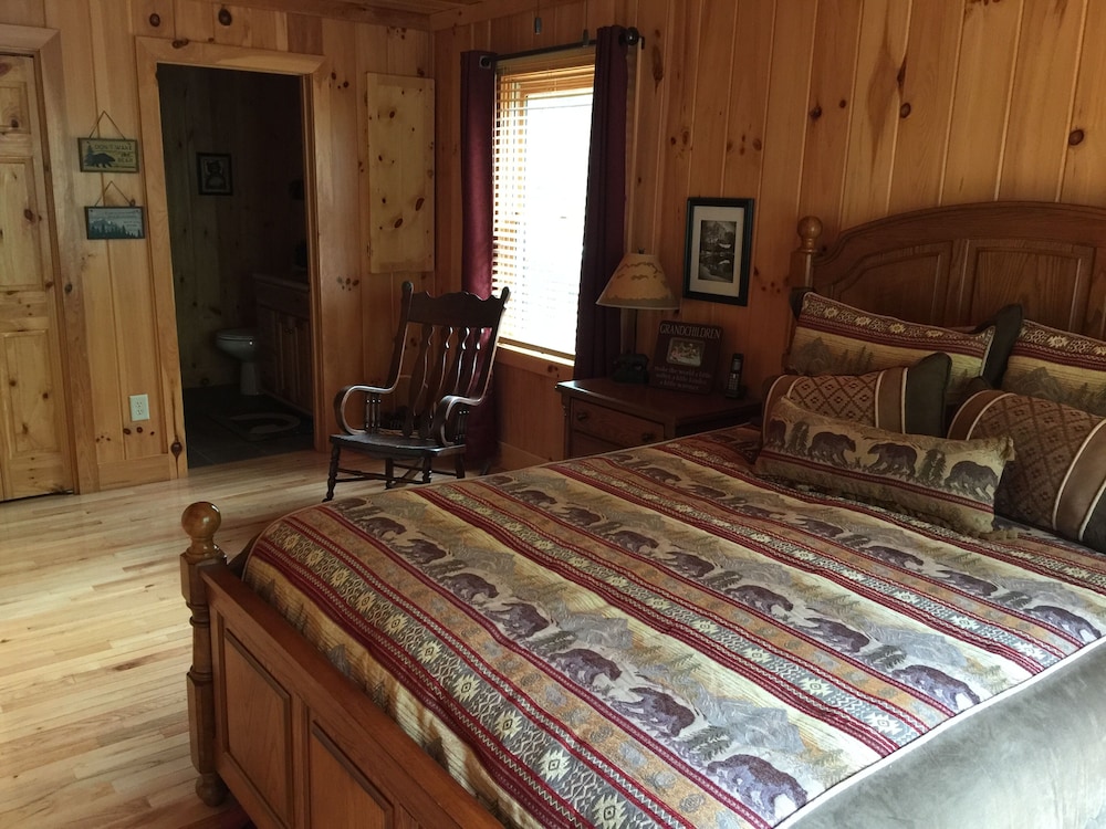 Great Winter Fishing 3 Bed Creekside Mtn Log Cabin Robbinsville