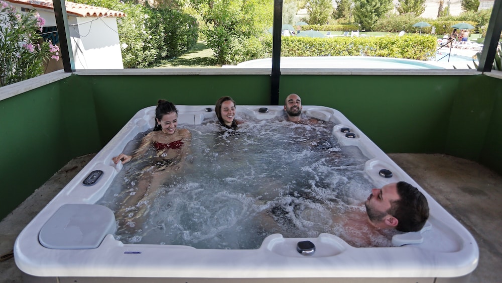 Outdoor spa tub, Agriturismo Tenute Pollara by Casa Mia