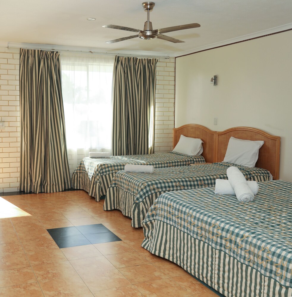 Queenslander Motel Palm Beach Qld Queenslander Motel Palm Beach Qld