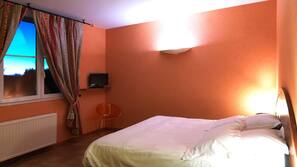 Premium bedding, minibar, in-room safe, desk
