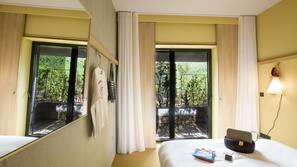 1 slaapkamer, luxe beddengoed, een kluis op de kamer, een bureau