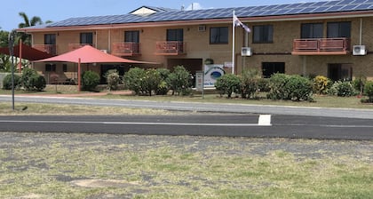 Kurrmine Beach Motel
