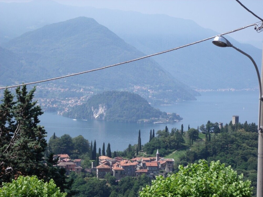 Apartment With Garden and View! in Perledo, Italy