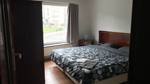 2 Schlafzimmer, Bügeleisen/Bügelbrett, Internetzugang, Bettwäsche