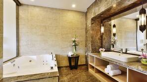 1 bedroom, minibar, in-room safe, individually furnished