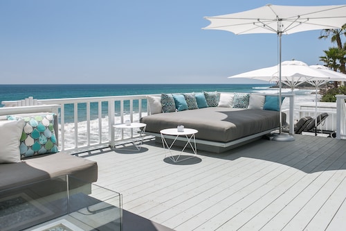 Malibu Beach Hotels Oceanfront From 199 Travelocity Malibu Beachfront Contemporary 5 Star The Best Deck In Jacuzzi
