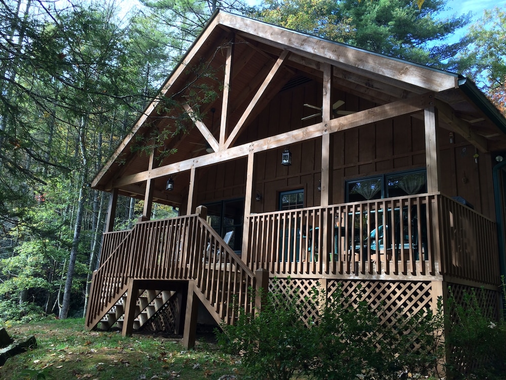 Luxury cabin overlooking large trout pond at former summer camp .. Come and play
