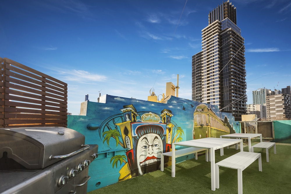 Nate’s Place Backpackers Melbourne