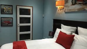 In-room safe, individually decorated, individually furnished, desk