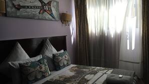 In-room safe, individually decorated, individually furnished, desk