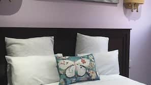 In-room safe, individually decorated, individually furnished, desk