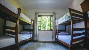 Coffre-forts dans les chambres, Wi-Fi gratuit, draps fournis