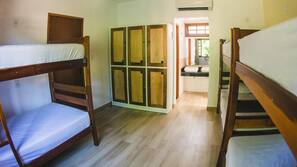 Coffre-forts dans les chambres, Wi-Fi gratuit, draps fournis
