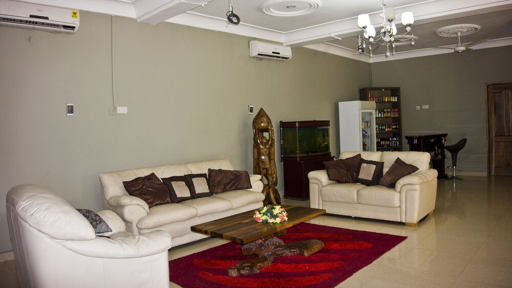 Telecentre Hotel Rooms, Reviews & Deals (Konongo, GHA) Wotif
