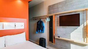 1 dormitorio, caja fuerte, cortinas opacas y sistema de insonorización