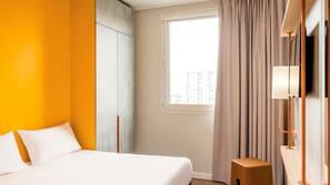 1 dormitorio, caja fuerte, cortinas opacas y sistema de insonorización