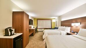 Premium bedding, in-room safe, desk, blackout drapes