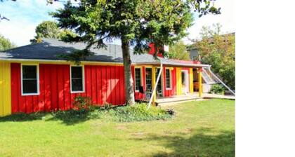 3 Bed Blue Mountain Cottage with Hot Tub