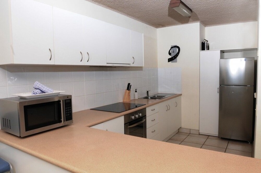 Anglesea Beachfront Court Holiday Units