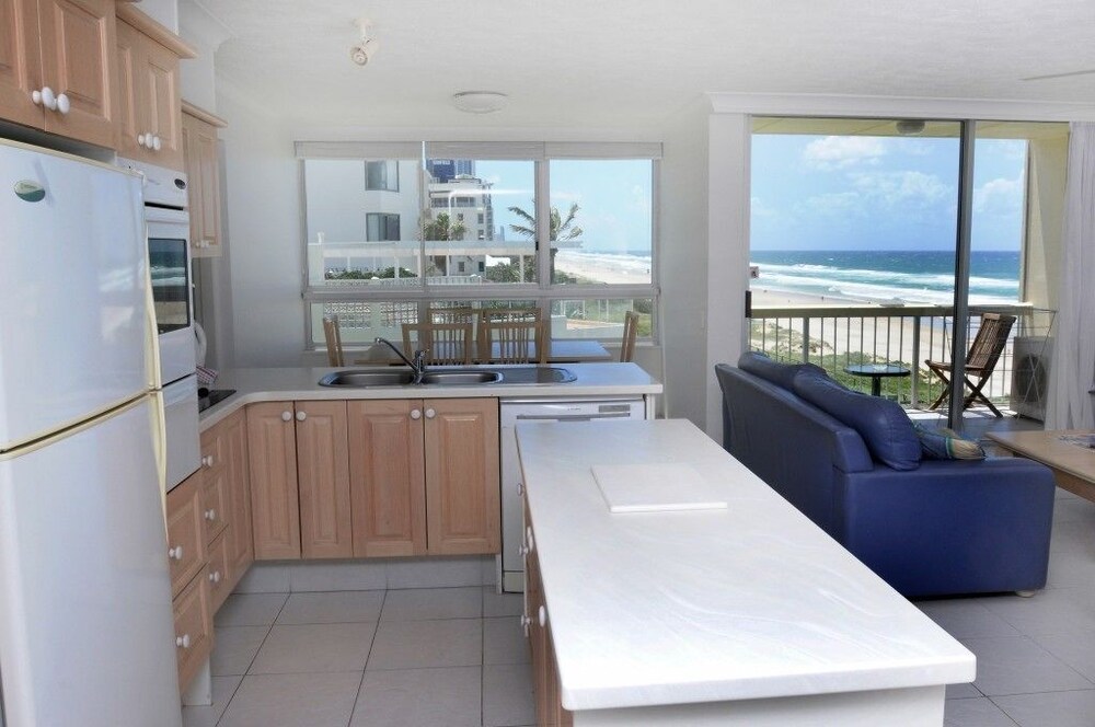 Anglesea Beachfront Court Holiday Units