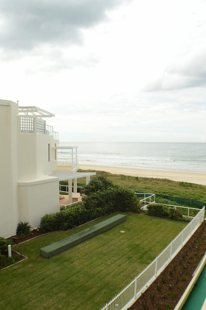 Anglesea Beachfront Court Holiday Units