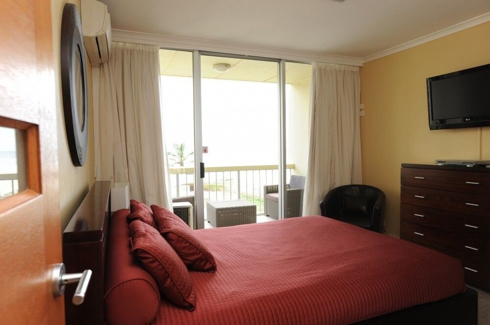 Anglesea Beachfront Court Holiday Units