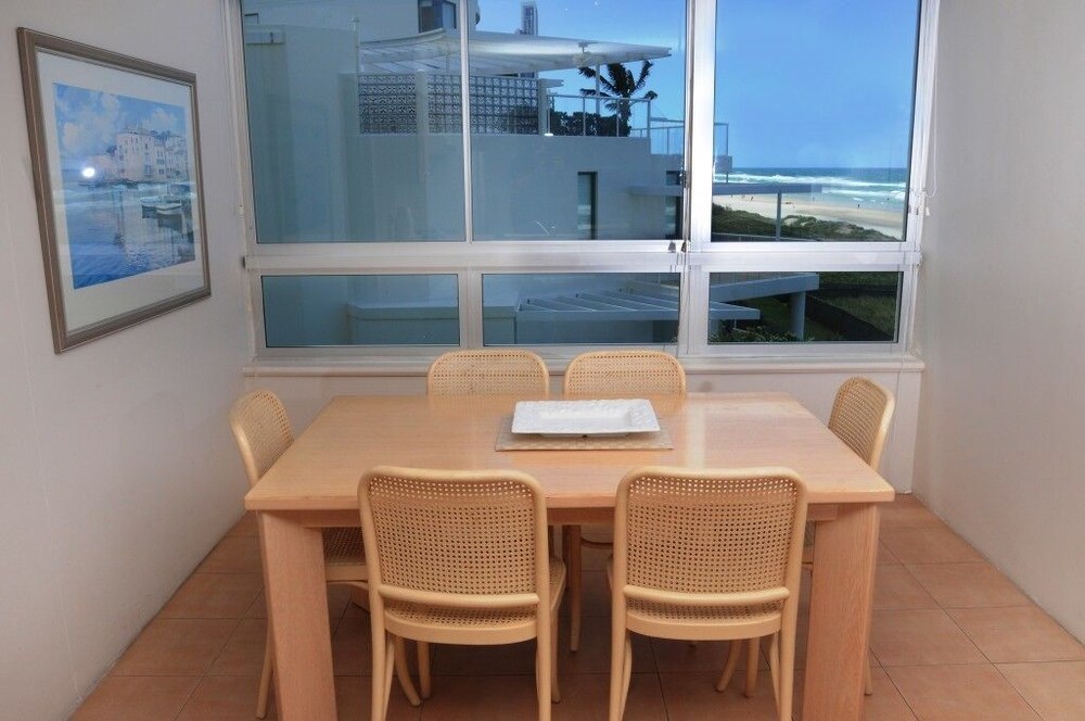 Anglesea Beachfront Court Holiday Units