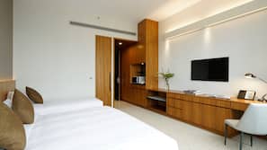 Premium bedding, minibar, in-room safe, desk