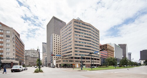 Check Expedia for Availability of Artsy 2BR in C.B.D. by Sonder