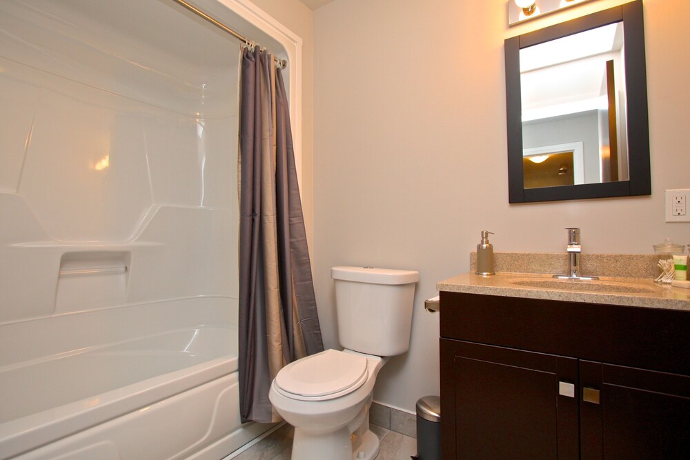 Cribs On The Hill in Prince Edward Best Rates & Deals on Orbitz