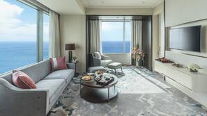 Egyptian cotton sheets, down duvet, minibar, in-room safe