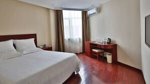 Blackout curtains, iron/ironing board, free WiFi