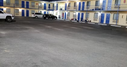 Royal Inn