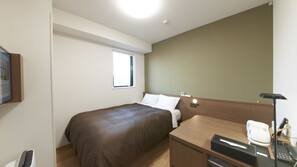 Premium bedding, down comforters, in-room safe, desk