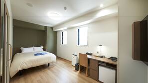 Premium bedding, down comforters, in-room safe, desk