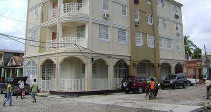 Caribbean Hotel Cayes