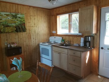 Knotty Pine Cottages Deals Reviews Ingonish Beach Can Wotif