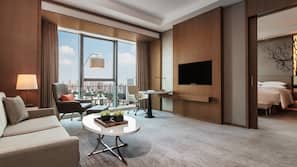 Premium bedding, minibar, in-room safe, desk