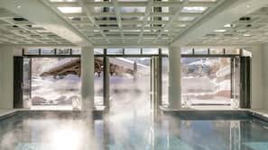 Piscine couverte, piscine extérieure