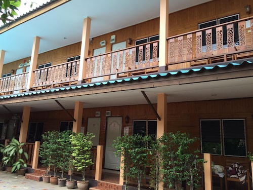 2 Stars Hotels In Kanchanaburi Book 2 Stars Kanchanaburi - 