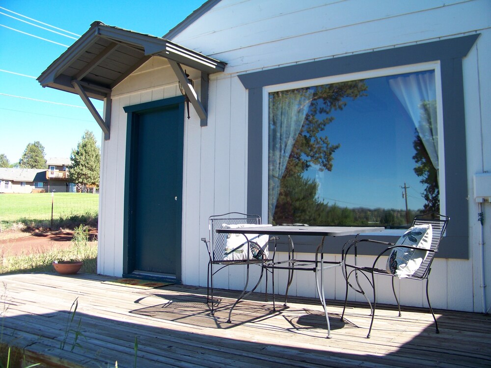 Central Oregon Studio Cottage In Terrebonne 2018 Room Prices Deals Featured Image