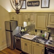 Top 10 Prosser Wa Hotels 50 Hotel Deals On Expedia Historic Mercer Guest Suite 2