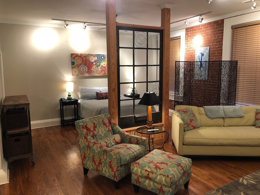 Loft In The Heart Of Downtown Greenville In Greenville